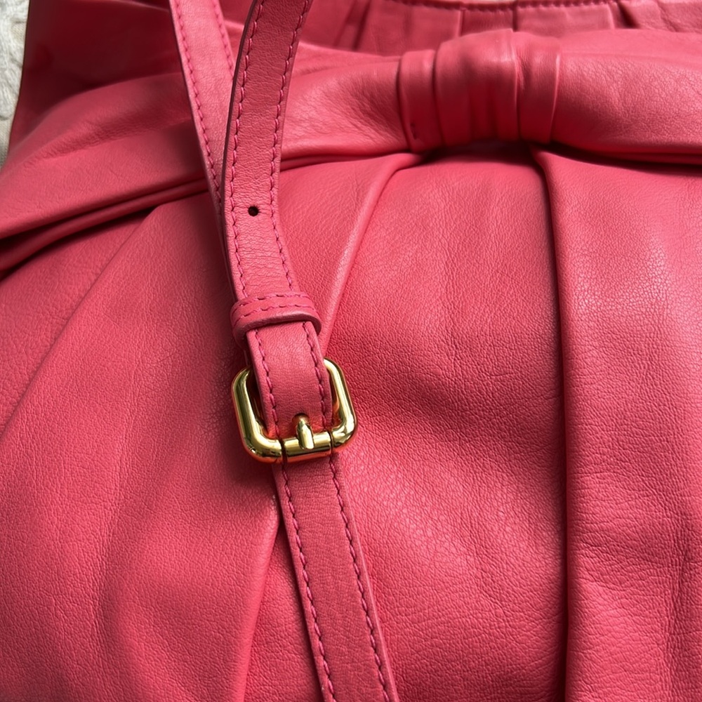 Red Valentino bag with bow accent in barbie pink - Picture 4 of 8